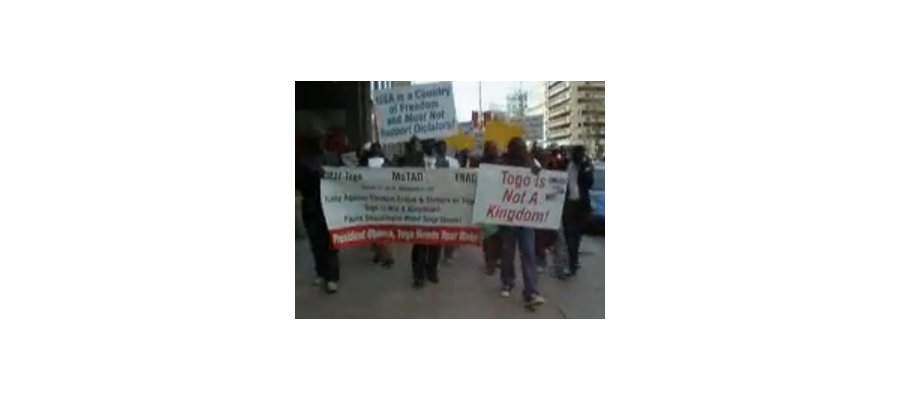 Image:Free Togo : Manifestation devant la Maison Blanche