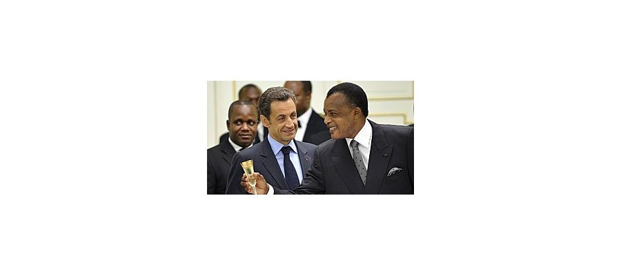 Image:Sassou à Paris : les dictateurs toujours bienvenus à l'Élysée