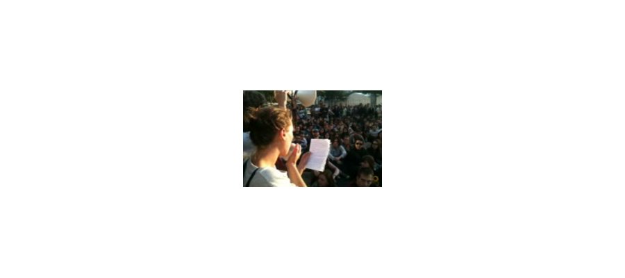 Image:Acampada Paris : L'assemblée générale du 23 mai